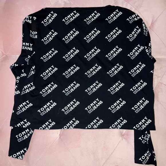 Tommy Hilfiger cropped long sleeve - Picture 3 of 5